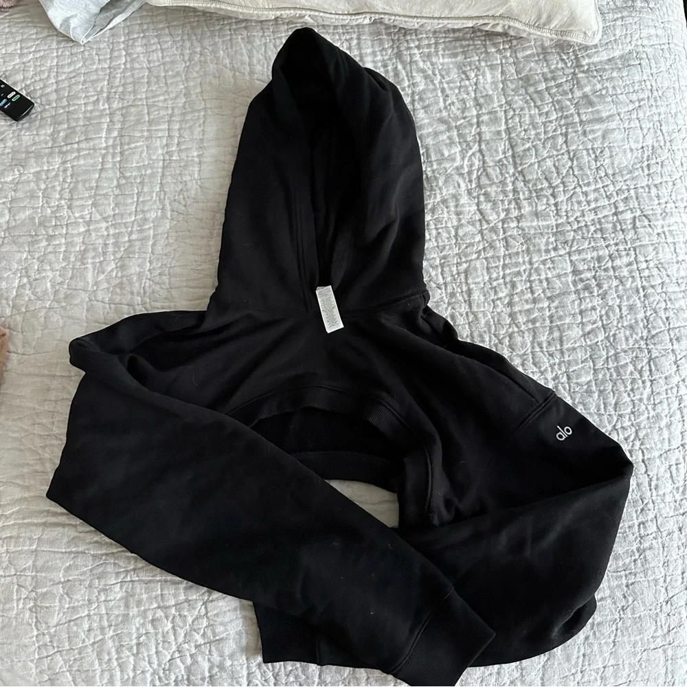 COPY - alo yoga - cropped “shrug it off” hoodie - Picture 3 of 5